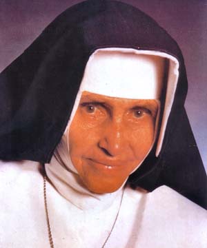 Porträtbild von Schwester Dulce mit Ordensschleier Porträtbild von Schwester Dulce mit Ordensschleier