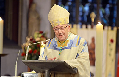 Bischof Wolfgang Ipolt bei der Predigt Bischof Wolfgang Ipolt bei der Predigt