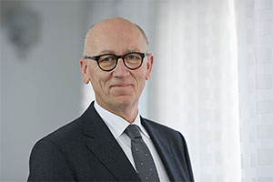 Ulrich Hörsting, Leiter der Hauptabteilung Verwaltung Ulrich Hörsting, Leiter der Hauptabteilung Verwaltung