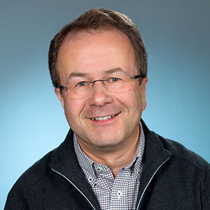 Porträt von Pfarrer Michael Mombauer