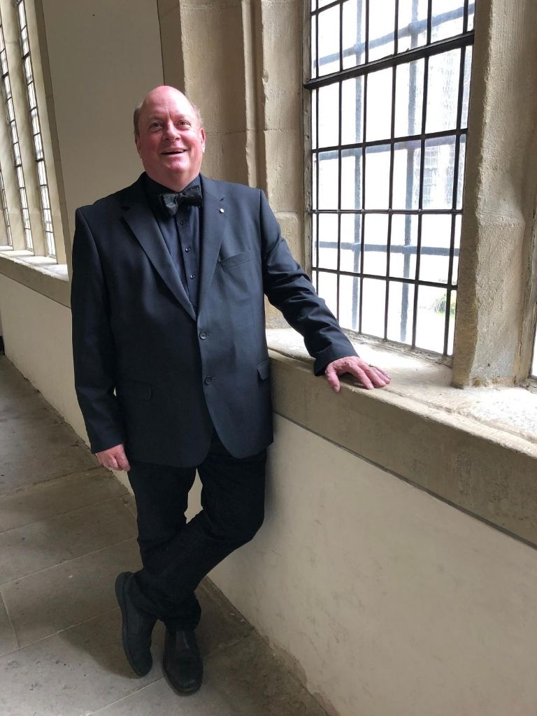 Dr. Udo Grote steht an einem Fenster im Kreuzgang des St.-Paulus-Doms in Münster. Dr. Udo Grote steht an einem Fenster im Kreuzgang des St.-Paulus-Doms in Münster.