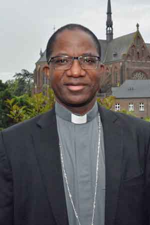 Porträtfoto von Erzbischof Laurent Lompo.
