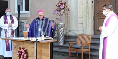 Bischof Genn feiert Gottesdienst zum 75-jährigen Bestehen der Jugendburg Gemen