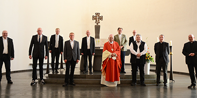 Elf Priestern des Bistums feiern ihr 25-jähriges Priesterjubiläum. Elf Priestern des Bistums feiern ihr 25-jähriges Priesterjubiläum.