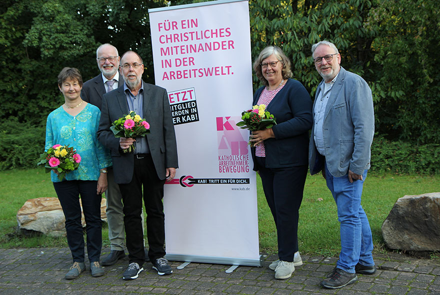 Die neue KAB-Diözesanleitung (von links): Elisabeth Hönig, Michael Prinz, Wolfgang Kollek, Sigrid Audick und Hermann Hölscheidt. 