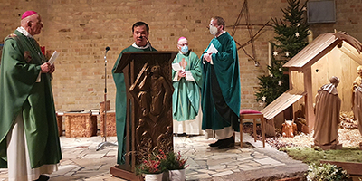 Bischof Felix Genn feiert Gottesdienst mit der Vietnamesischen Gemeinde.