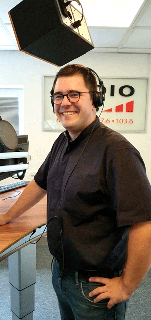 Burgkaplan Ralf Meyer sprach den ersten katholischen regionalen Verkündigungsbeitrag bei Radio WMW Burgkaplan Ralf Meyer sprach den ersten katholischen regionalen Verkündigungsbeitrag bei Radio WMW