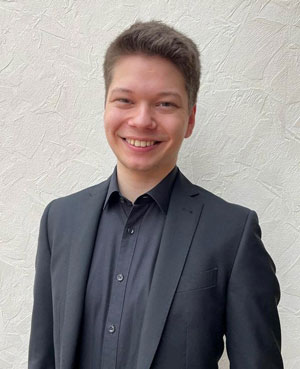 Seine Abschlussprüfung im Studiengang Schulmusik wird Thilo Schmidt im Rahmen der Konzerts ablegen. Seine Abschlussprüfung im Studiengang Schulmusik wird Thilo Schmidt im Rahmen der Konzerts ablegen.