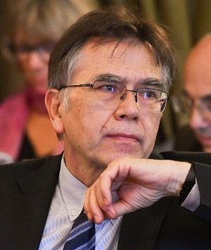Prof. Dr. Jürgen Osterhammel Prof. Dr. Jürgen Osterhammel