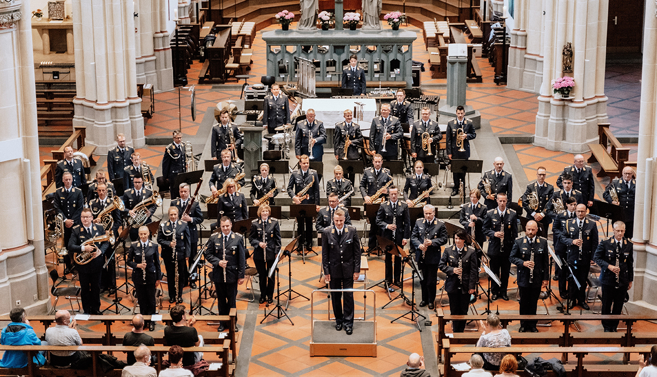Der Christmas Carol Service wird mitgestaltet vom Luftwaffenmusikkorps Münster. Der Christmas Carol Service wird mitgestaltet vom Luftwaffenmusikkorps Münster.