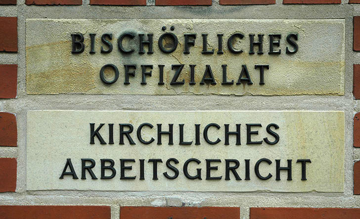 Türschild des Kirchengerichts in Münster